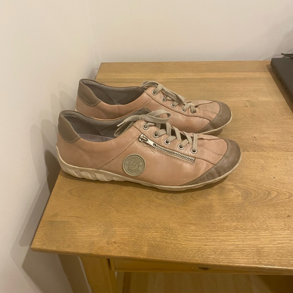 Remonte Pink Leather Walking Shoes Size 11 – Comfortable Travel Shoes - Picture 3 of 4